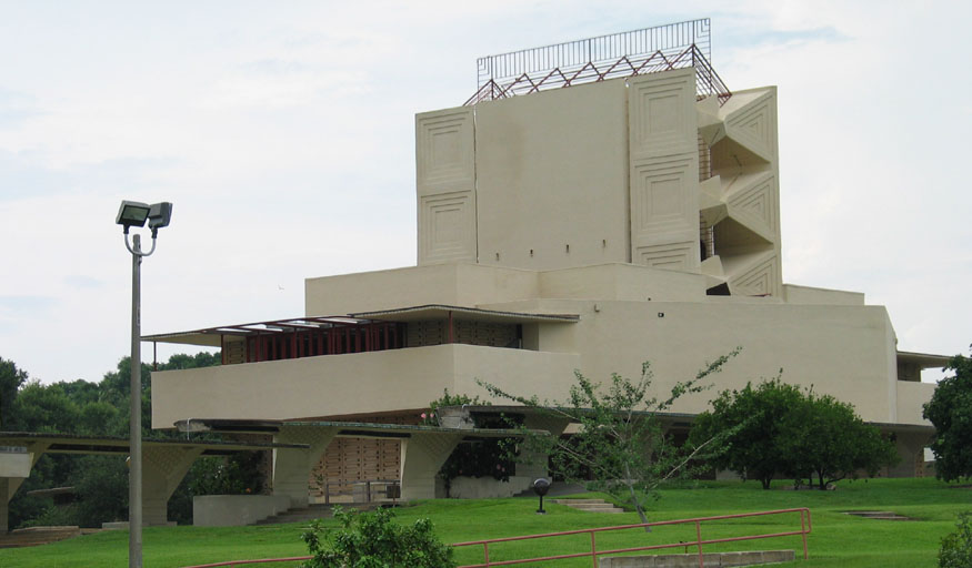 Annie Pfeiffer Chapel.intro.jpg